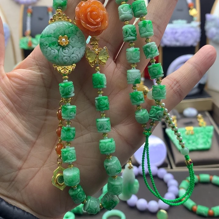 翡翠吊坠(不含链)未镶嵌?****理