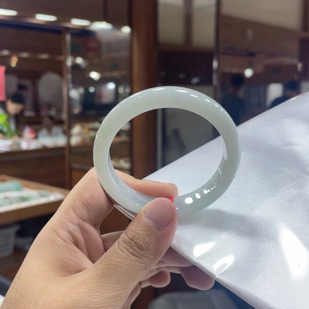 【闪购商品】未镶嵌手镯翡翠