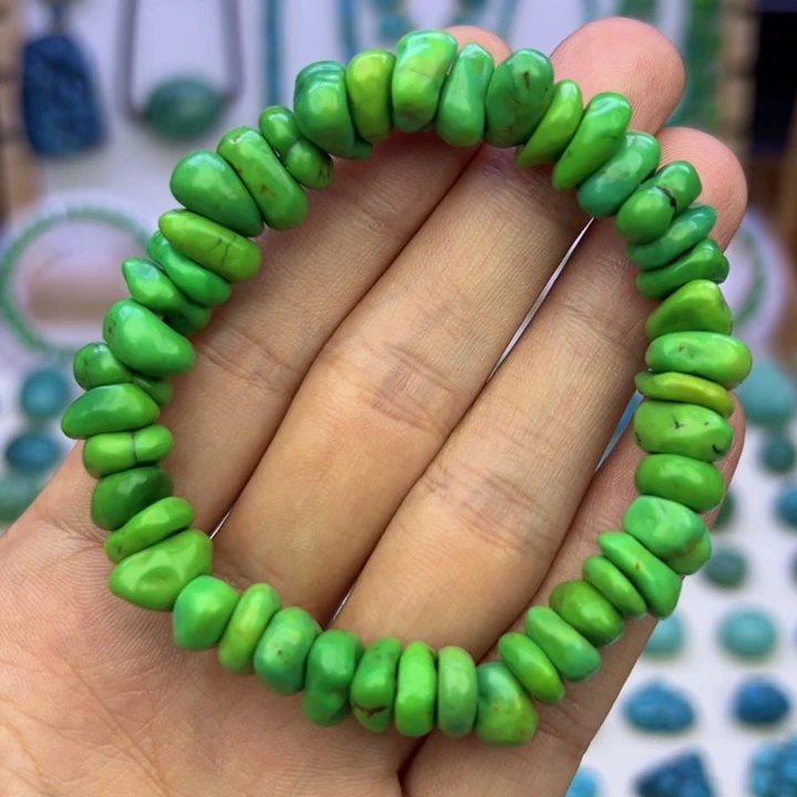 菜籽绿水草纹藏扣手串