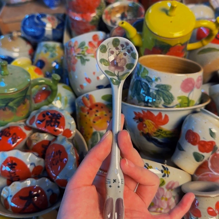 瓷片手工手绘陶瓷会细微不一样