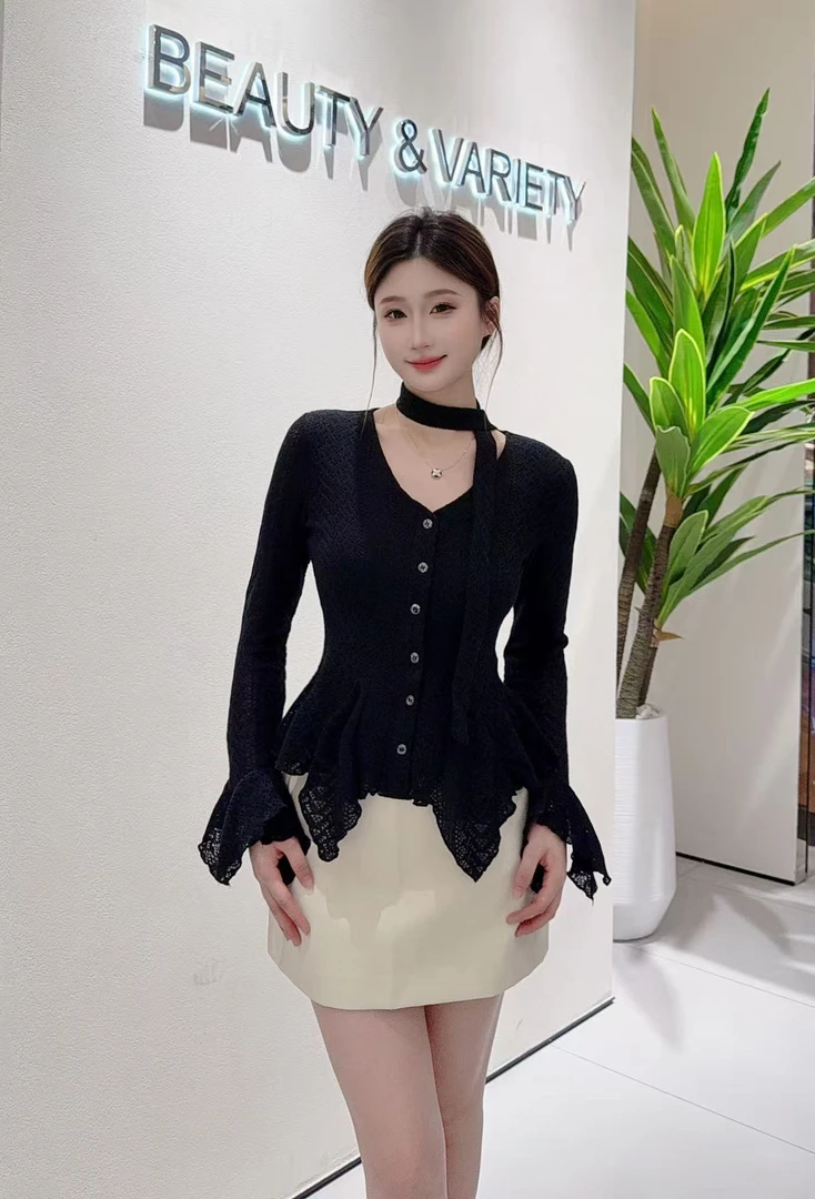 爱客纯色蕾丝衫T恤INS风提花蕾丝修身衬衫开衫宽松型YA25332Z005