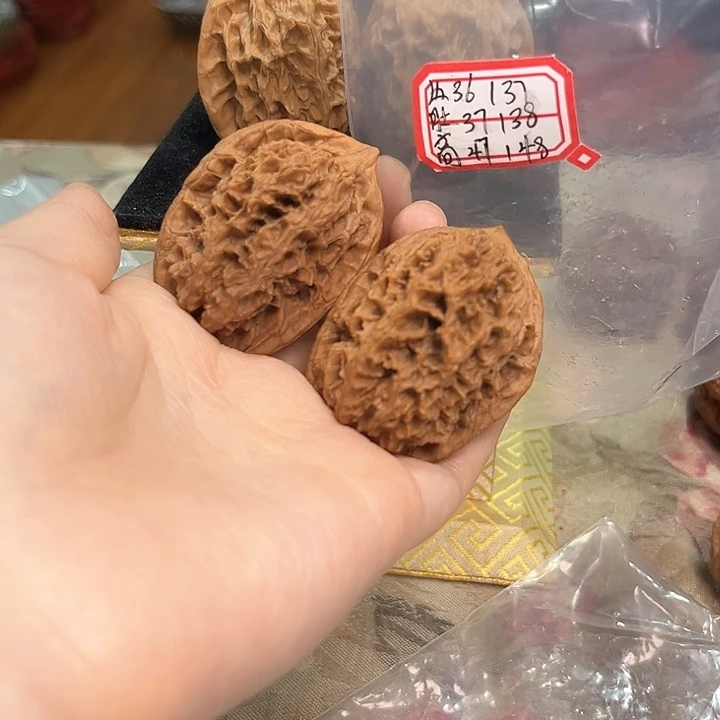 把件文玩核桃大刺官帽