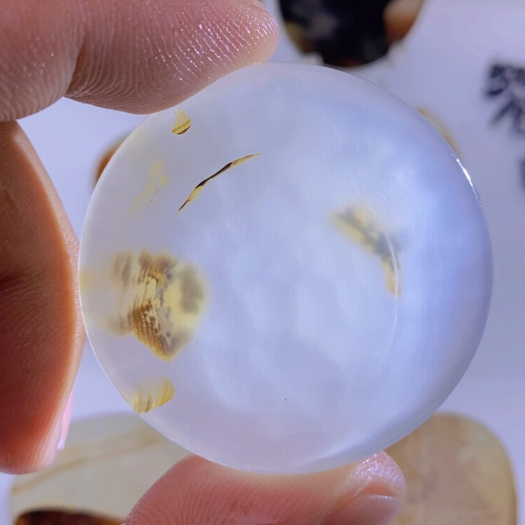 玛瑙/玉髓颈饰未镶嵌丫**?