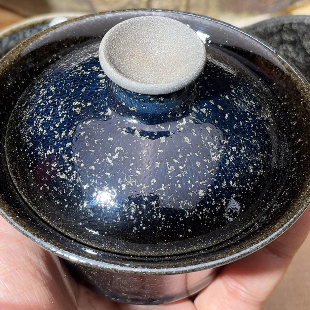 茶盏义兴龙窑坚持真柴烧