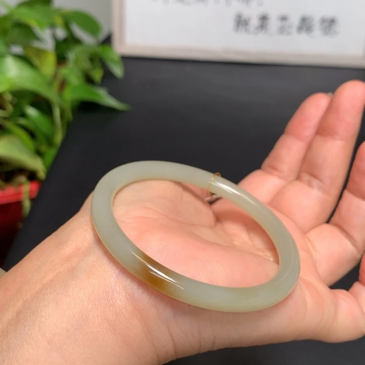 和田玉手镯未镶嵌58