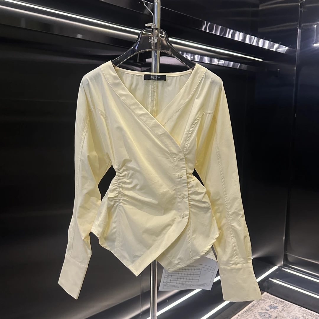 2025早春新款不规则捏褶收腰纽扣衬衫SV0924311094