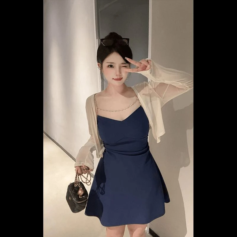 夏日流行穿搭爆款法式小黑裙女大码微胖遮肉显瘦吊带连衣裙开衫