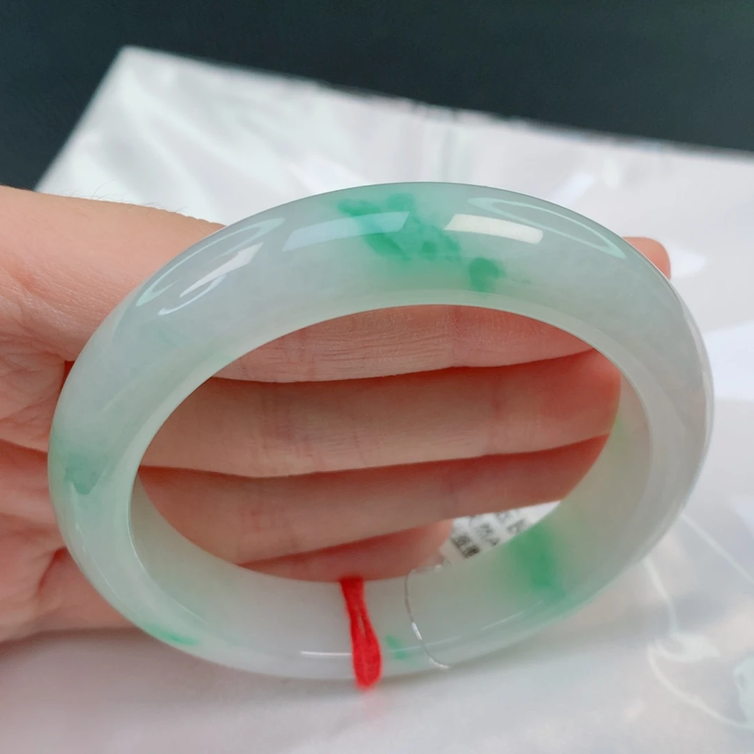 翡翠手镯未镶嵌55.5正圈，阳春白雪