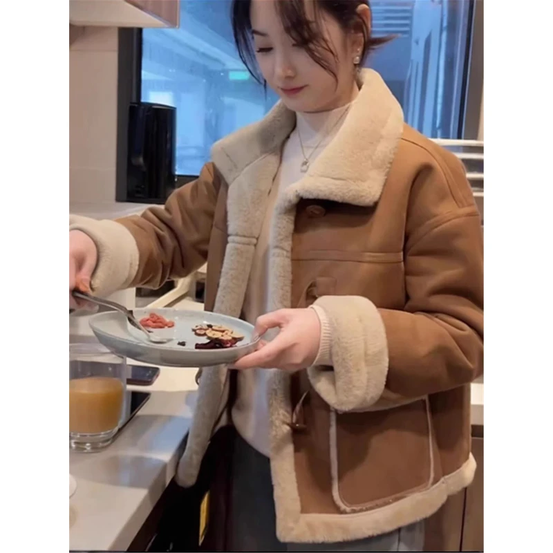 欧货翻领羊羔毛外套女秋冬季新款宽松显瘦超好看皮毛一体加厚上衣