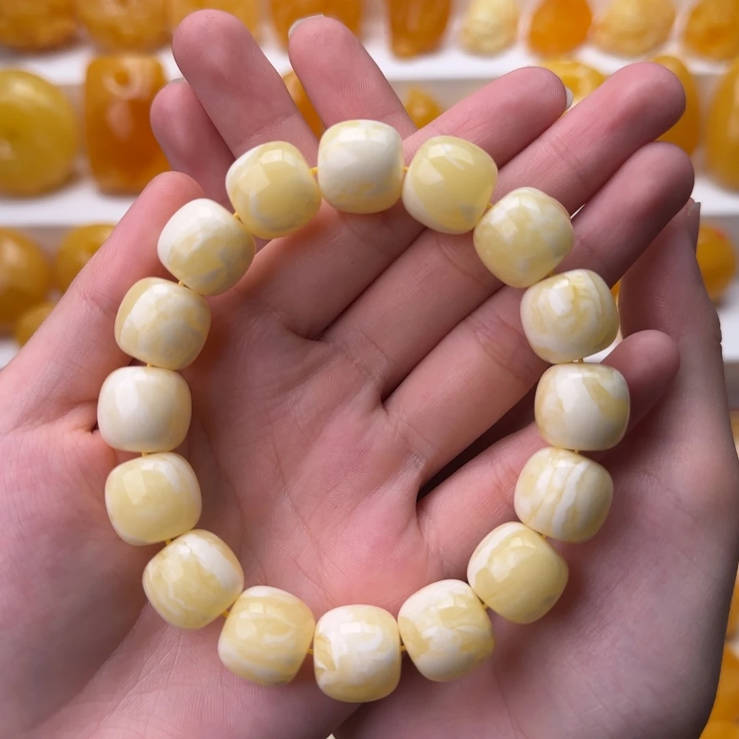 琥珀未镶嵌颈饰同料老型