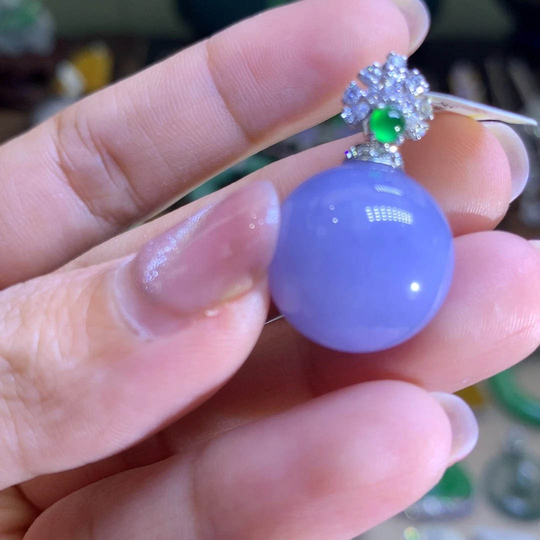 翡翠18K金镶嵌颈饰翡翠