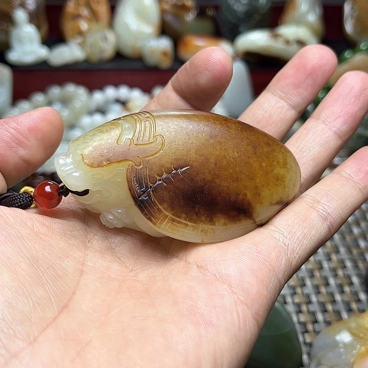 天***威未镶嵌和田玉把件