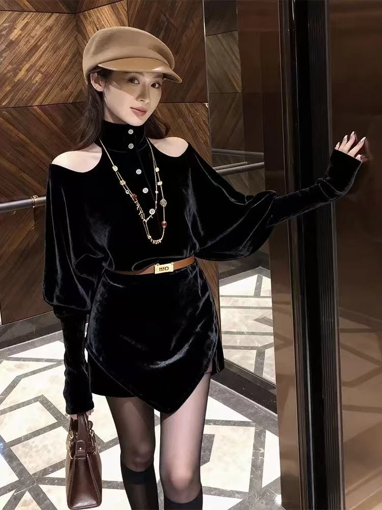 Z428黑色小香风半高领丝绒衬衫巨好看的姐系高级感上衣短裤套装女