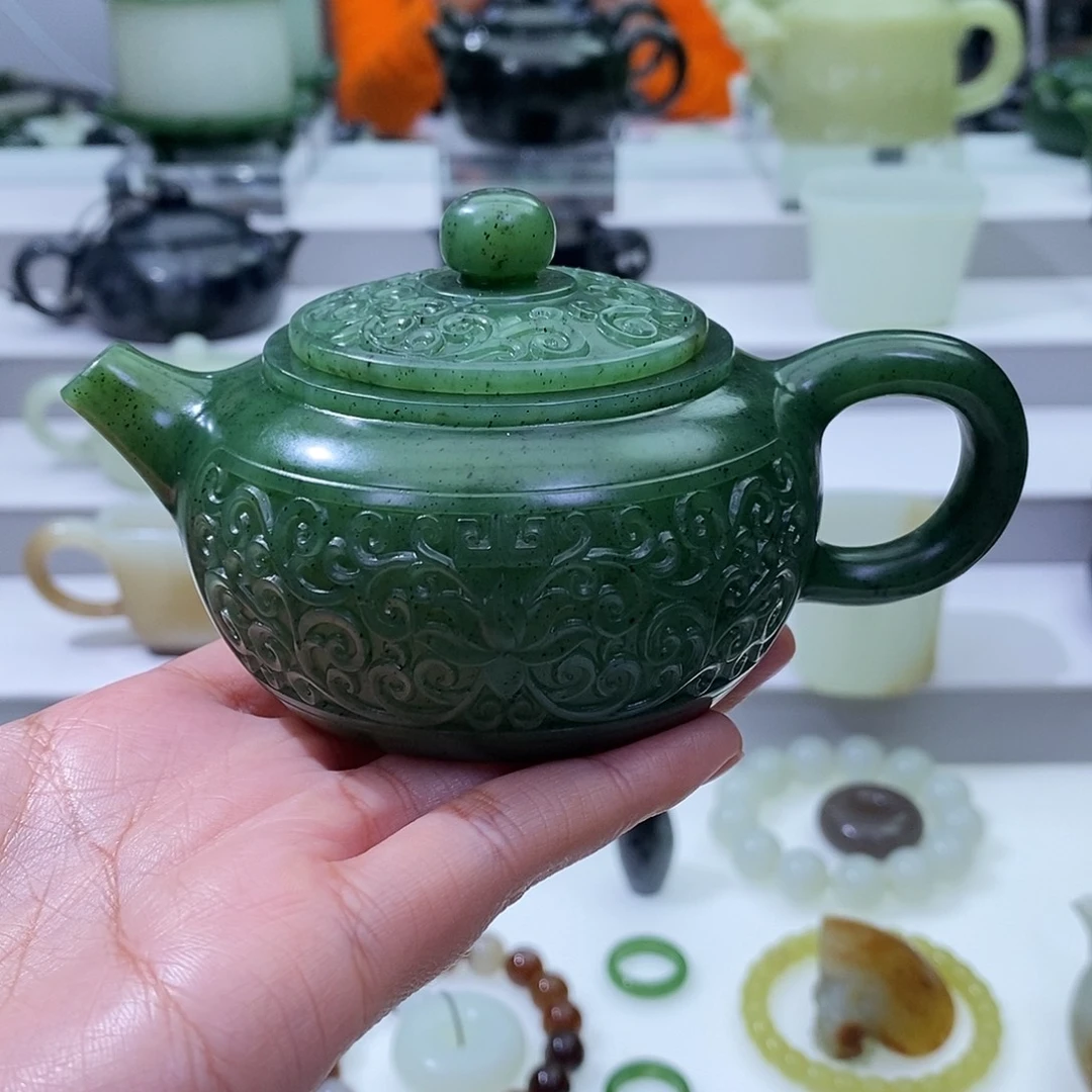胡***天和田玉未镶嵌挂件茶壶