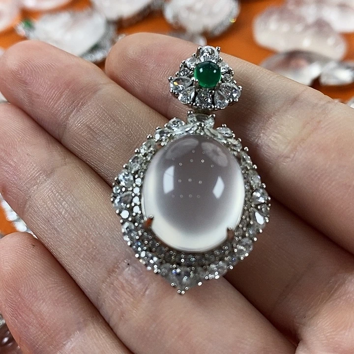 石英质玉银S925镀金镶嵌颈饰