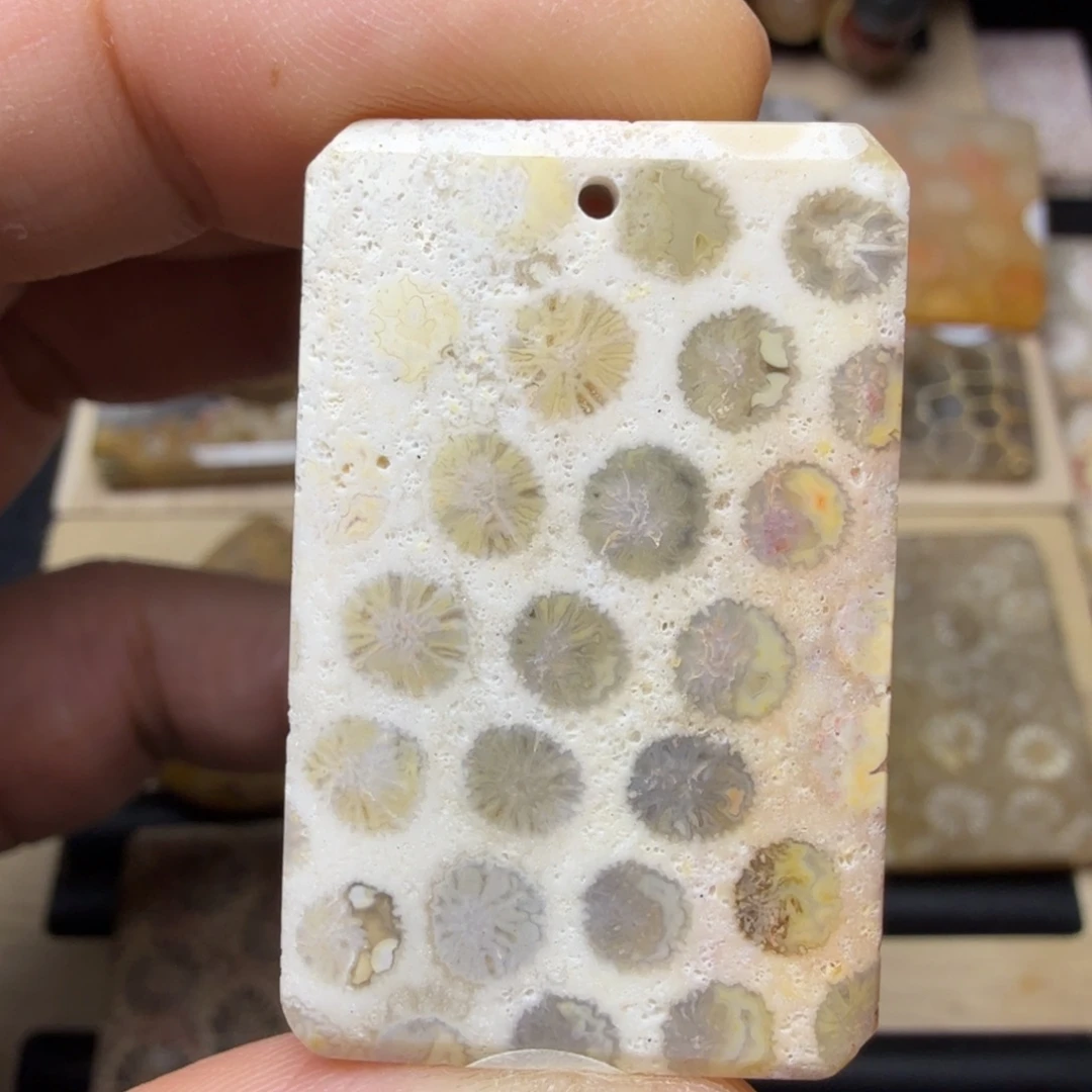 硅化玉未镶嵌纯天然色有机玉石保真色