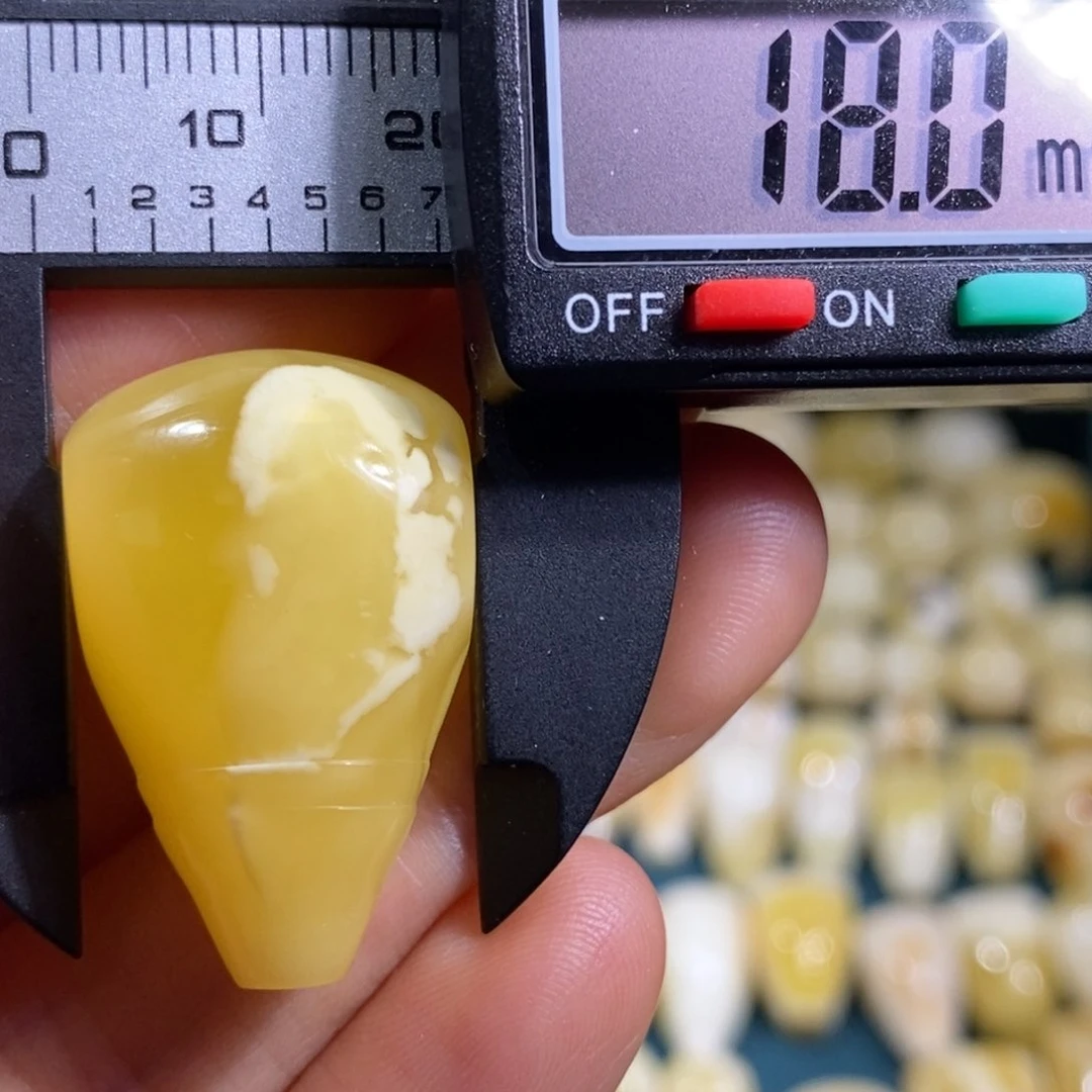 未镶嵌蜜蜡裸石配饰