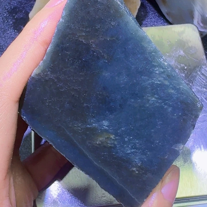 未镶嵌和田玉（糖玉）珠宝半成品