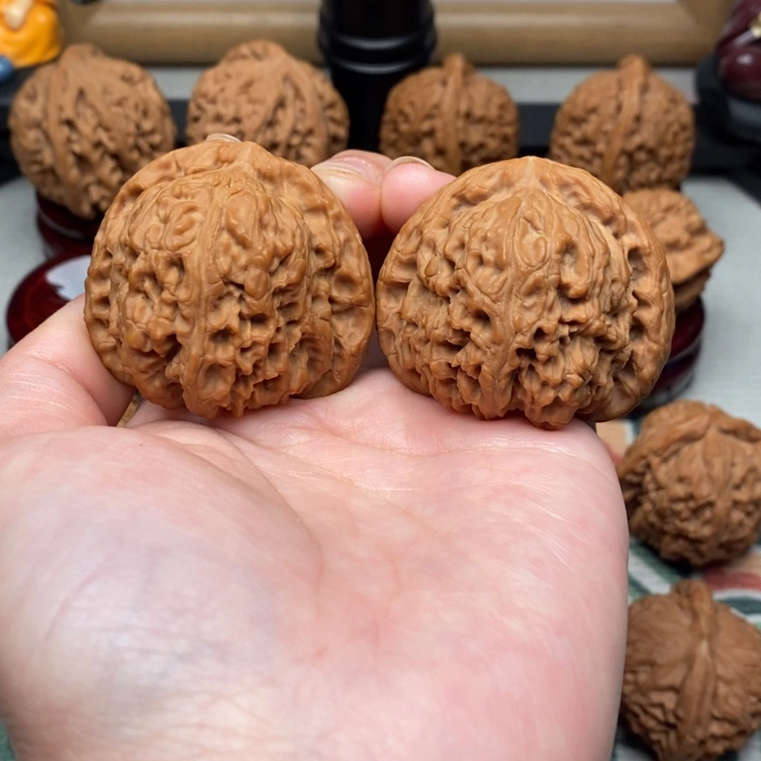 文玩核桃把件明*44尺南疆石