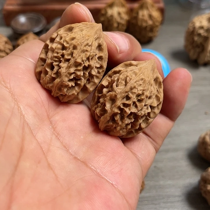 【闪购商品】文玩核桃把件鸡心28尺福利