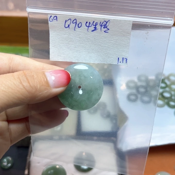 定制翡翠未镶嵌性**人不