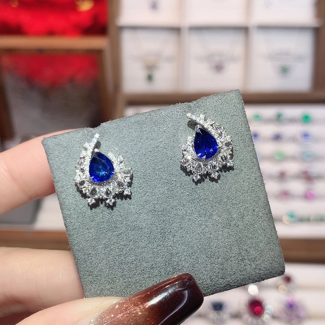 18K金镶嵌蓝宝石耳钉1.2ct/天然宝石/七天无理由