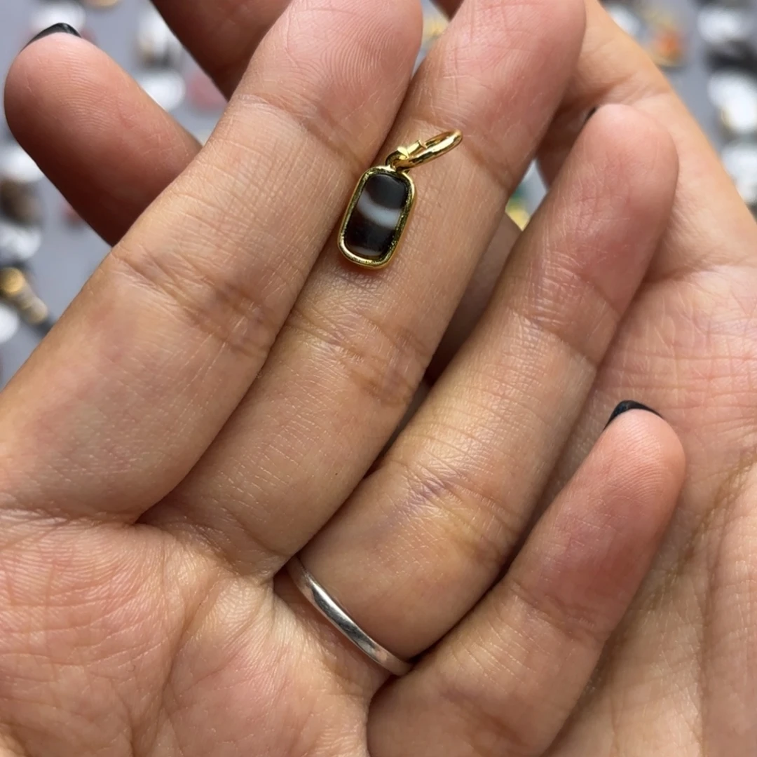 玛瑙/玉髓未镶嵌文玩配饰侧挂