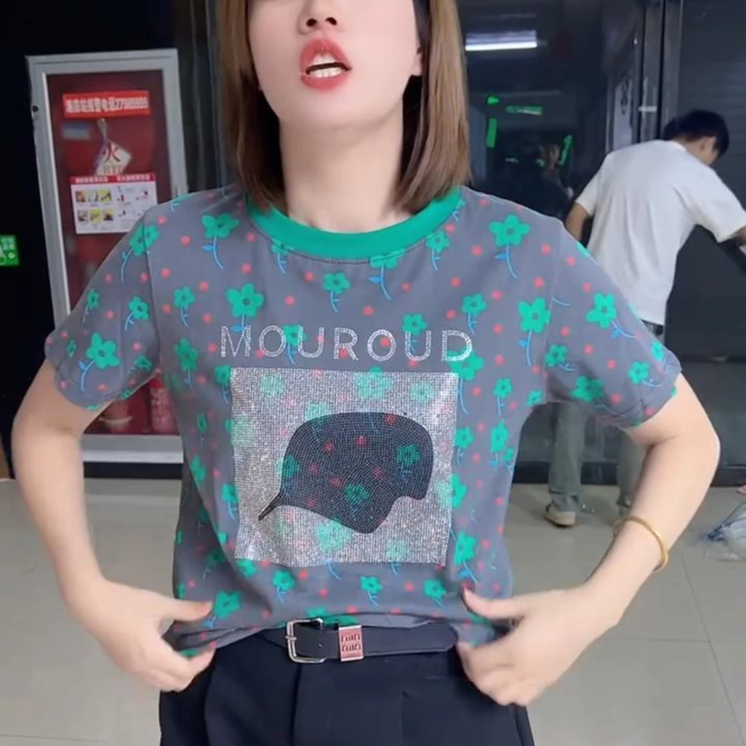 夏季爆款圆领帽子重工烫钻短袖T恤女时尚碎花显瘦洋气减龄上衣潮