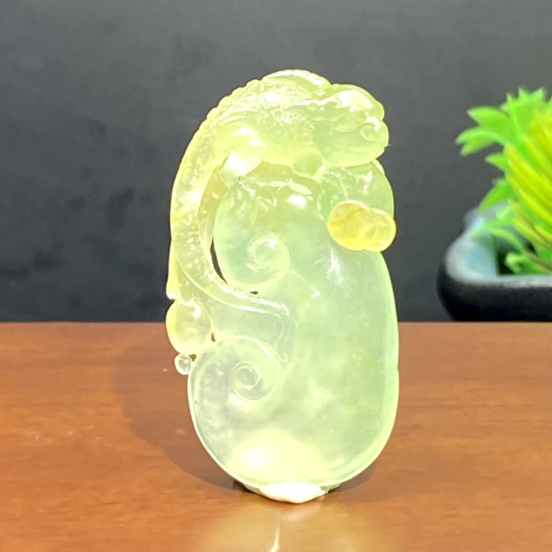 RX12天然缅甸A货翡翠黄加绿如意吊坠/014901/北京中保拍卖