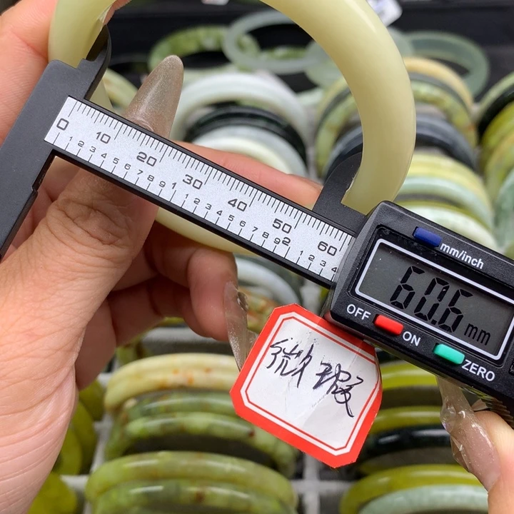 蛇纹石玉未镶嵌手镯婲*2131