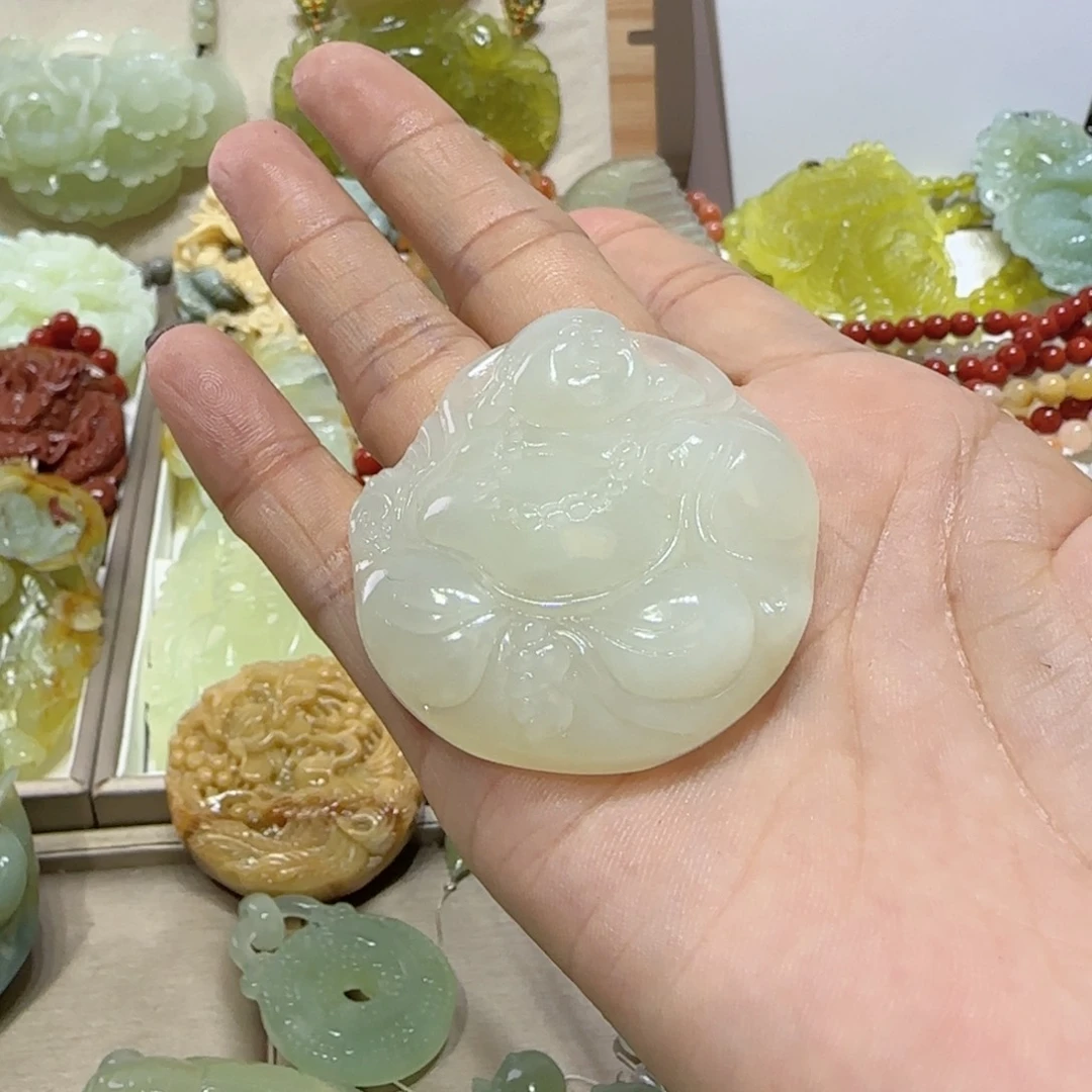 未镶嵌蛇纹石玉吊坠小**碟