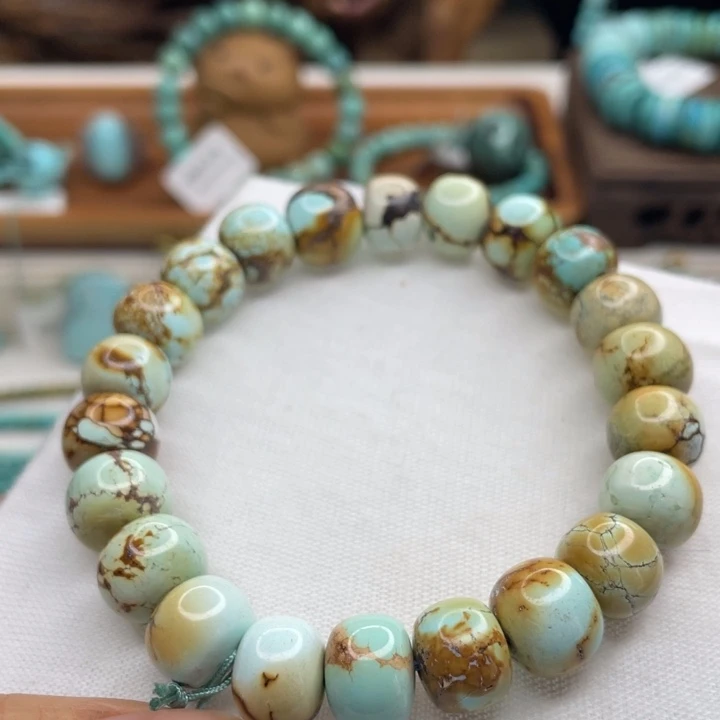 绿松石未镶嵌珠宝