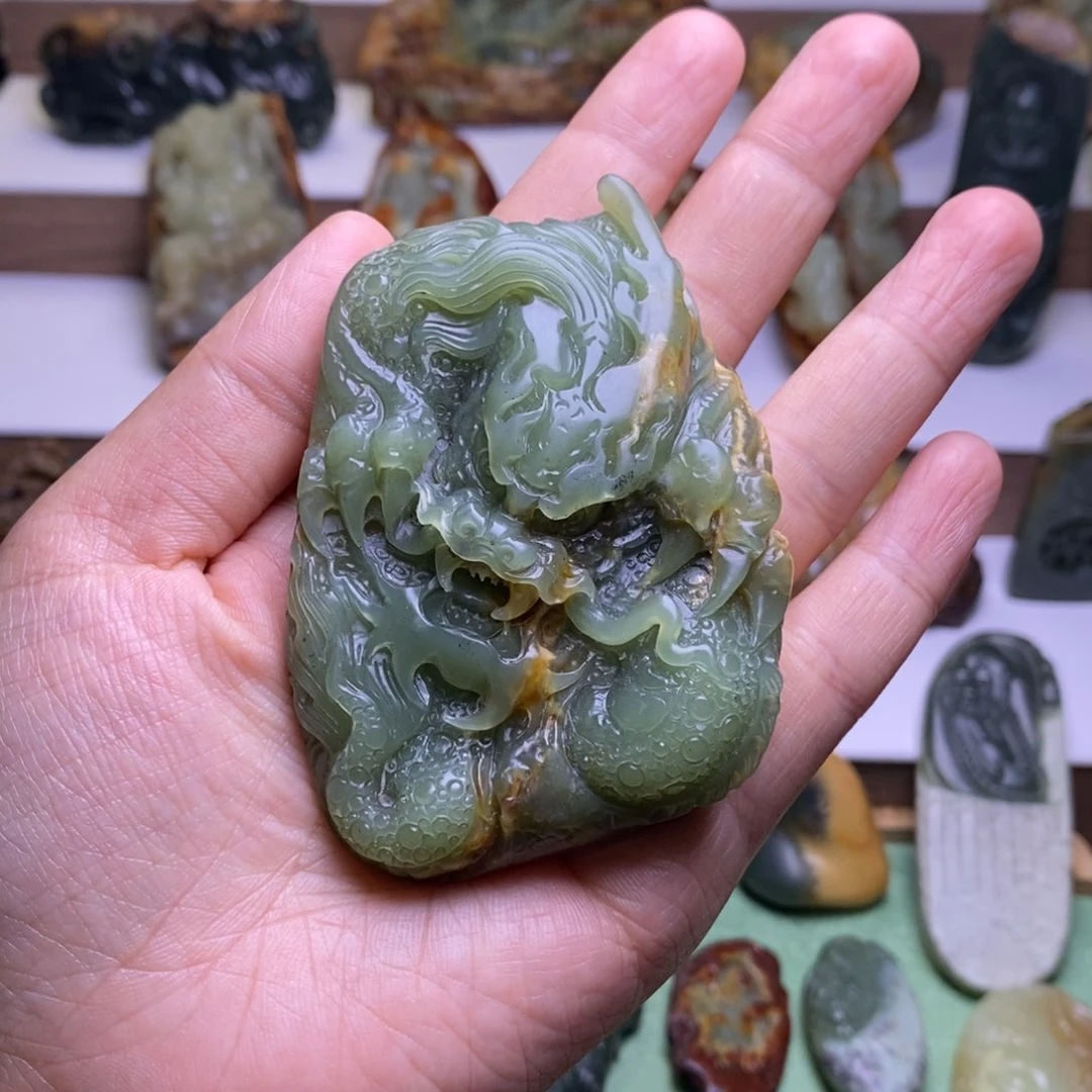 未镶嵌岫岩河磨玉（透闪石质玉）把件永***。