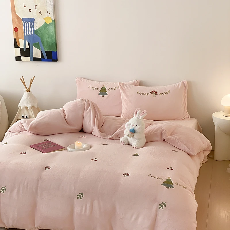 可爱牛奶绒四件套圣诞树冬季加厚牛奶绒保暖双面双面毛绒被套床上