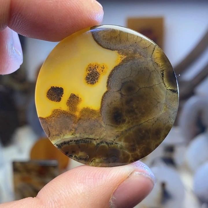 玛瑙/玉髓颈饰未镶嵌