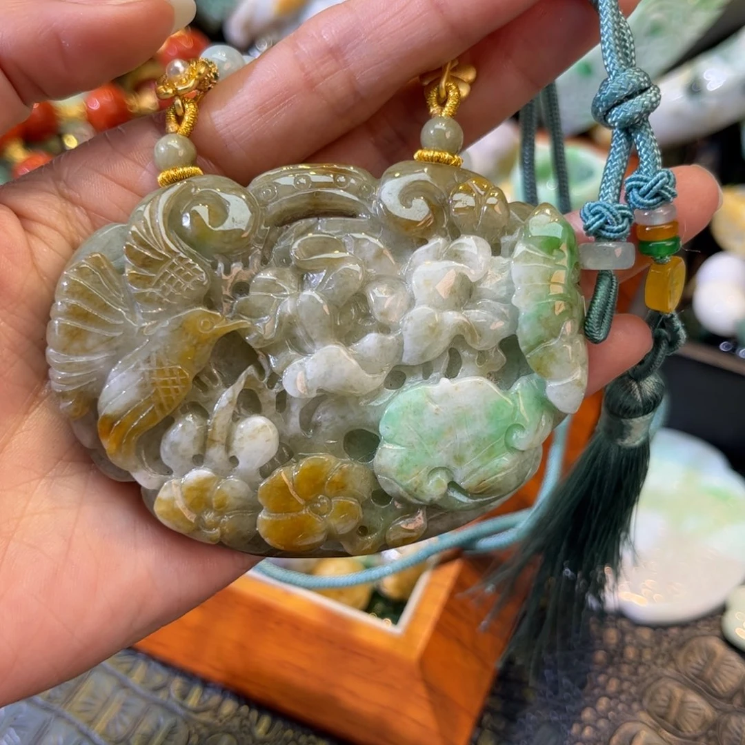 翡翠颈饰未镶嵌待编款