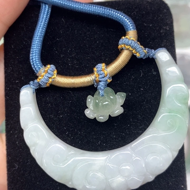 翡翠未镶嵌颈饰24号