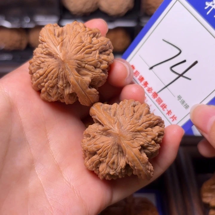 把件文玩核桃42虎头74全