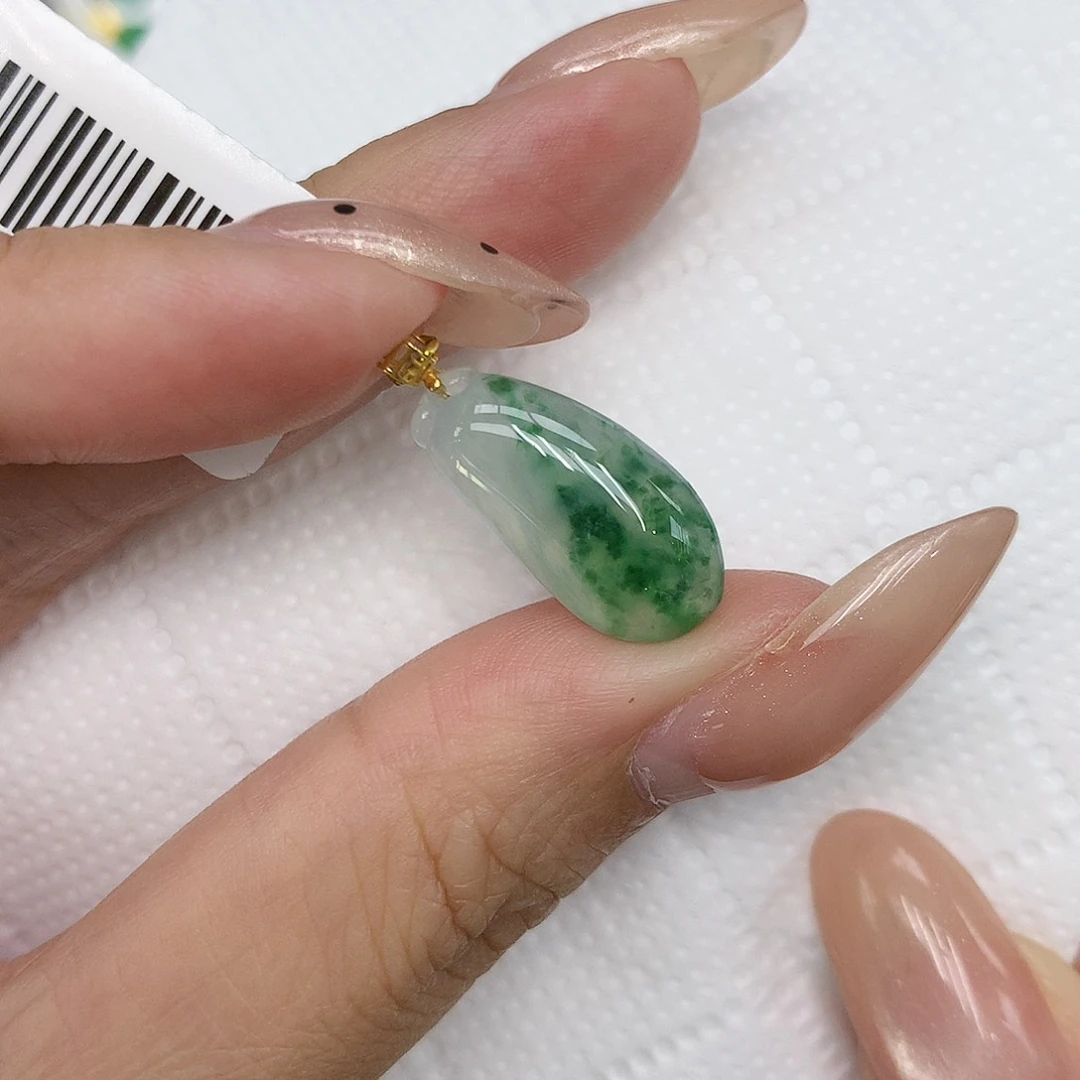 颈饰18K金镶嵌翡翠