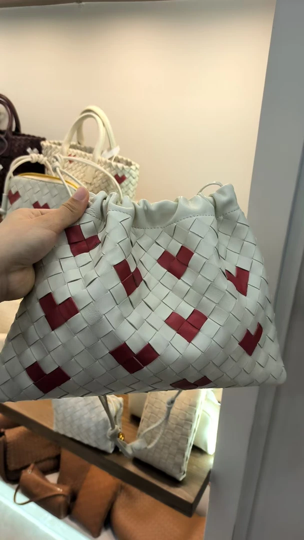 YUSHA/高档白色爱心编织抽绳袋袋-8909