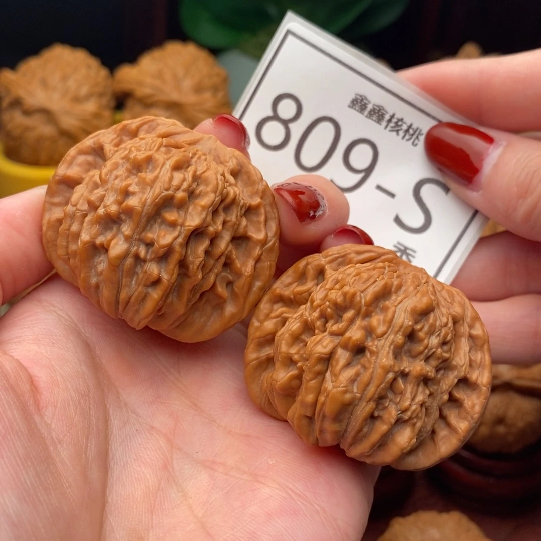 文玩核桃把件汉高楼44