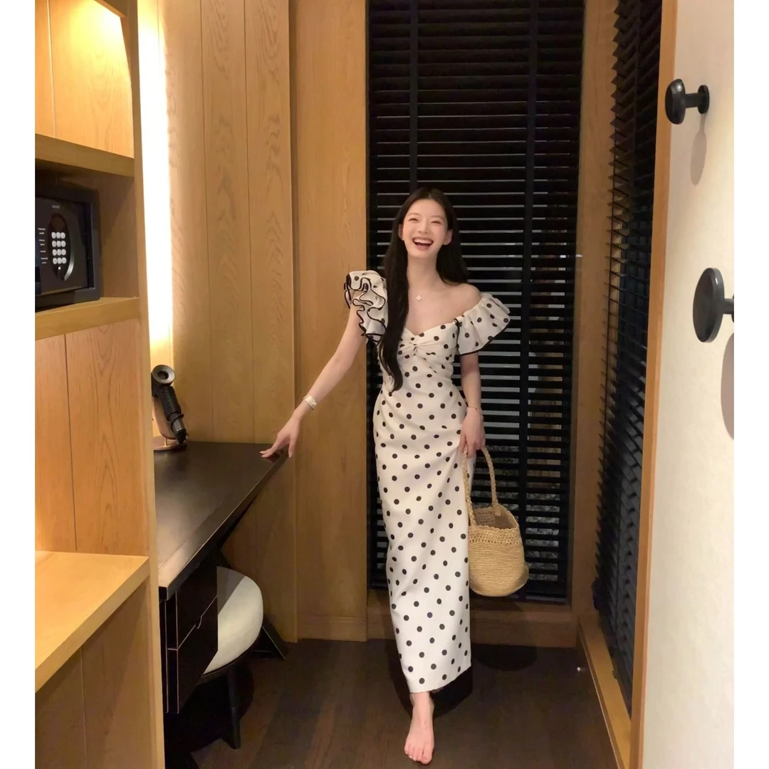 2025气质时尚高级感波点印花荷叶边连衣裙露肩高腰修身包臀长裙女