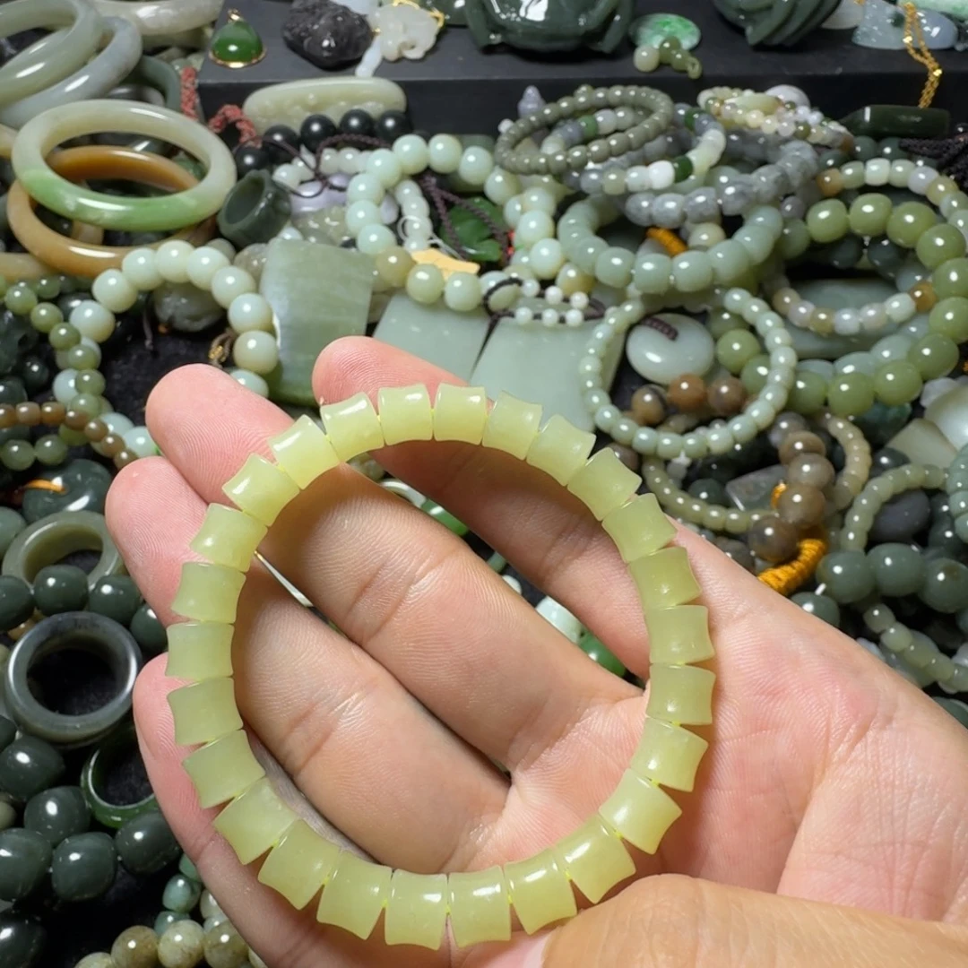 和田玉未镶嵌手串