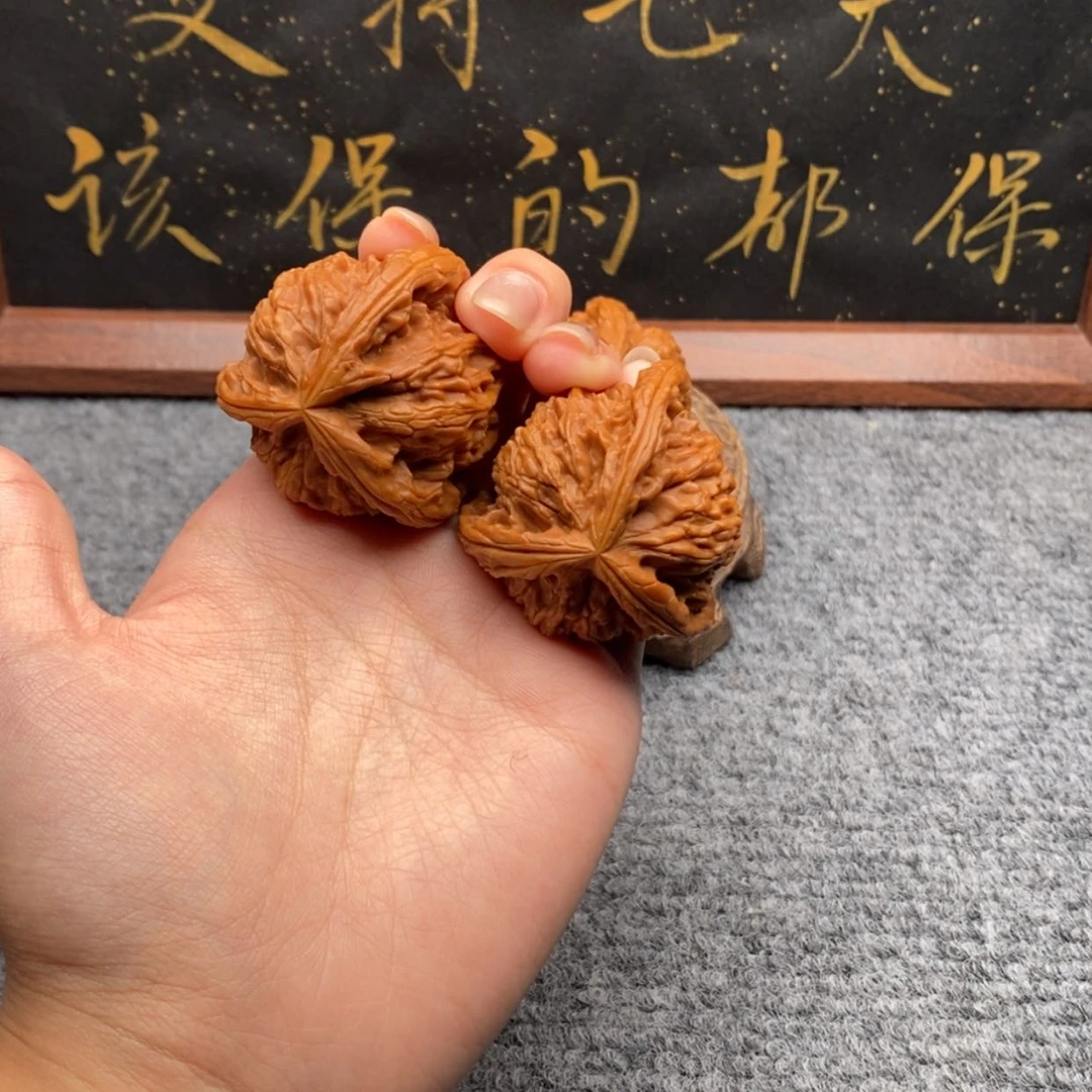 【闪购商品】吊坠文玩核桃之****텅
