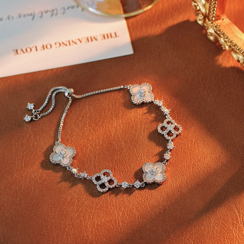 高级精致闪亮天然白贝镂空幸运四叶草抽拉手链女