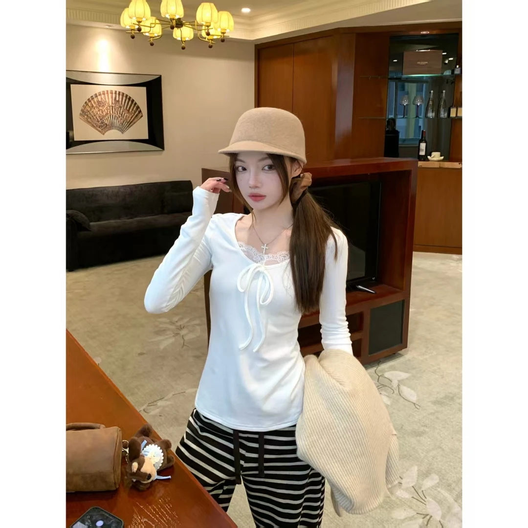 Y5362米白色蕾丝V领内搭加厚打底衫t恤女秋冬修身百搭长袖上衣潮