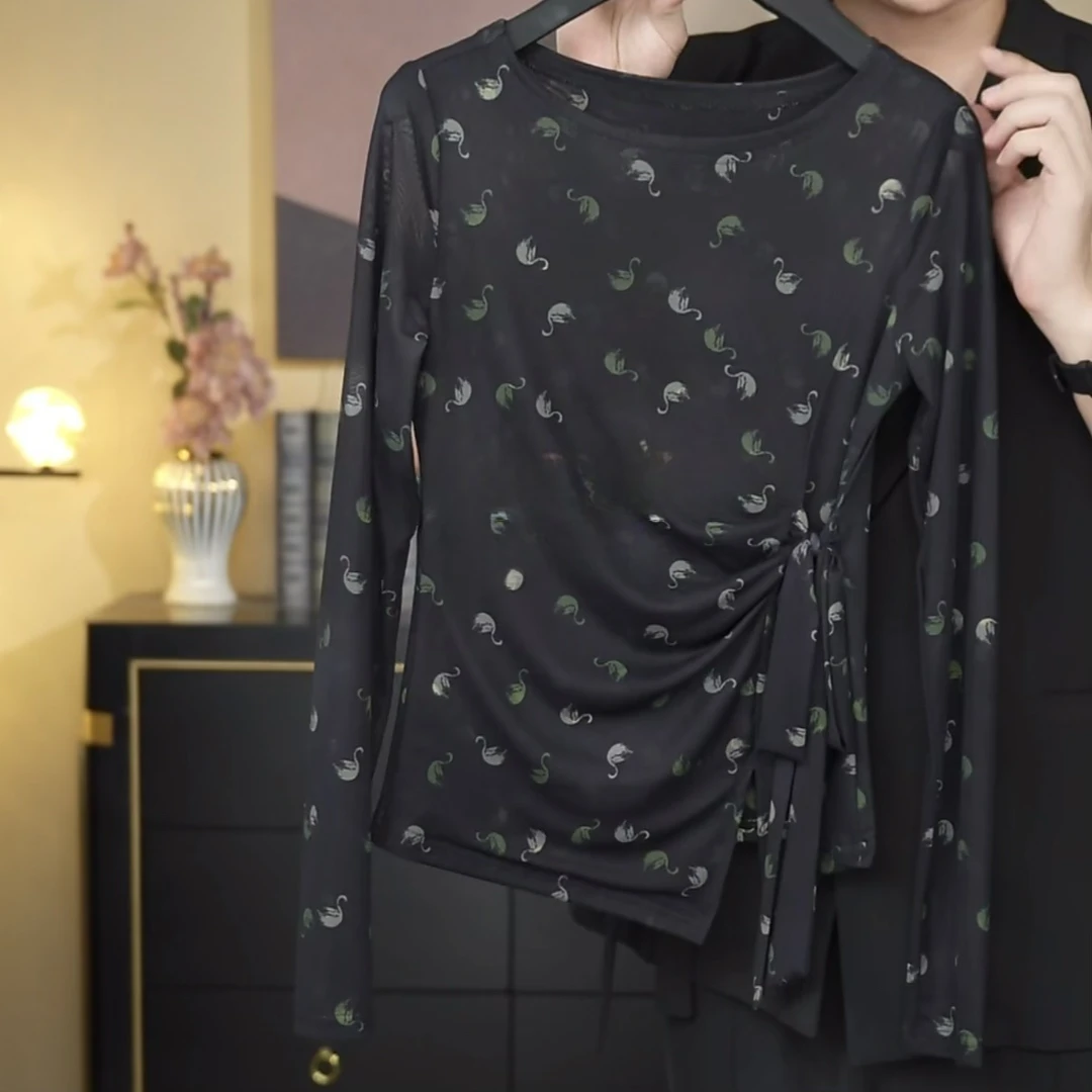 【天鹅絮语】设计感秋季新款印花不规则绑带网纱T恤女时尚长袖上衣