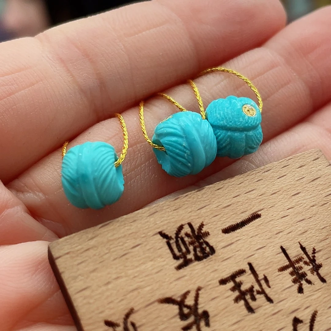 绿松石颈饰未镶嵌