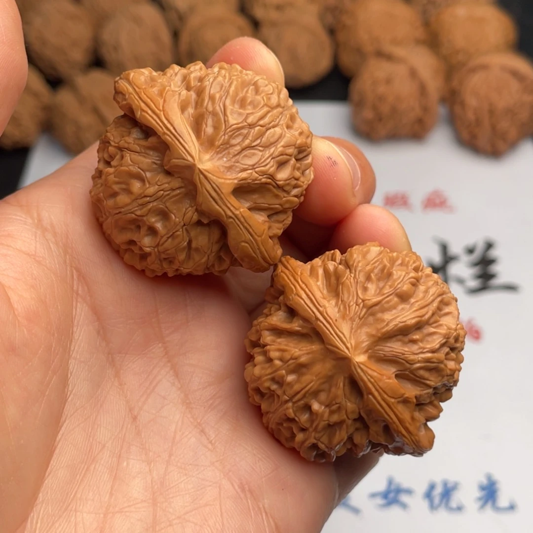 文玩核桃吊坠316。39灯
