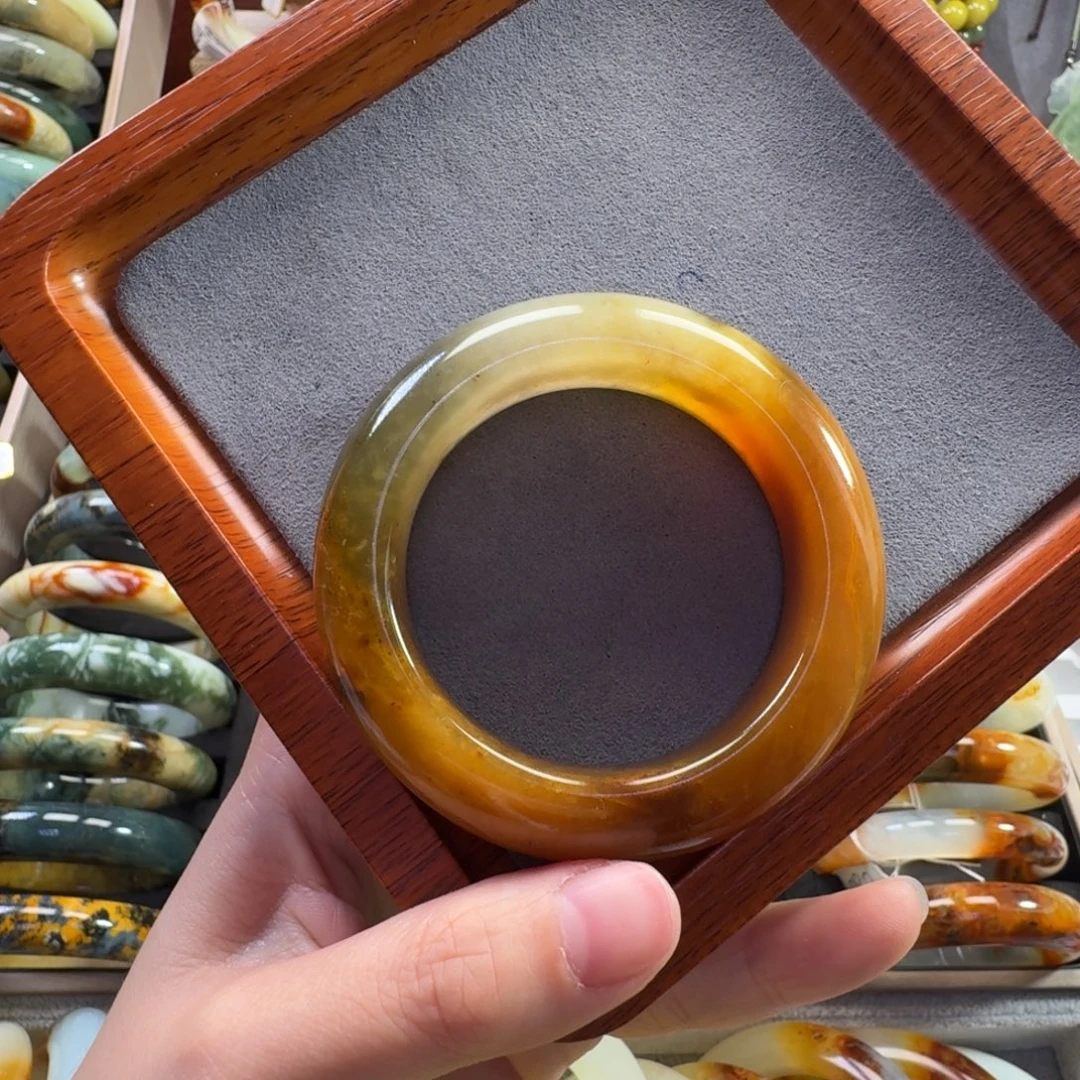 蛇纹石玉未镶嵌手镯52.3